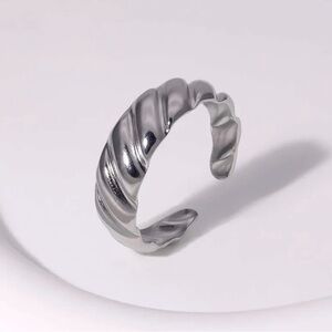 ✨ Silver Textured Wave Ring | Stainless Steel | Adjustable Statement ✨